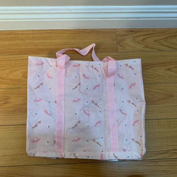 Hello Kitty Grocery Basket Insert - Picture 4 of 5